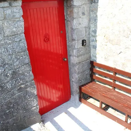 1844 Seascape Is Located On The Wild Atlantic Way