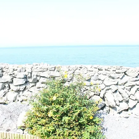 1844 Seascape Is Located On The Wild Atlantic Way Holiday home