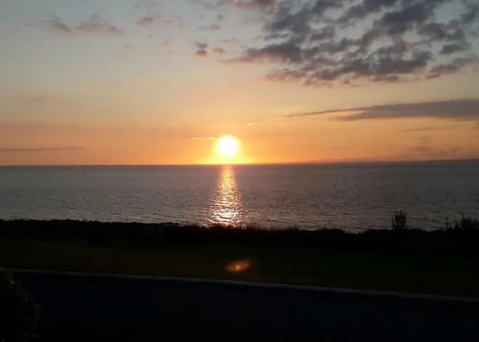 1844 Seascape Is Located On The Wild Atlantic Way Feriehus *