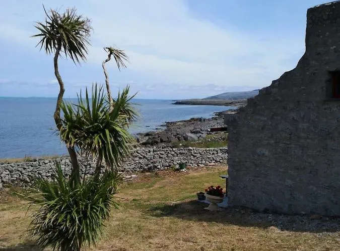 1844 Seascape Is Located On The Wild Atlantic Way Feriehus *